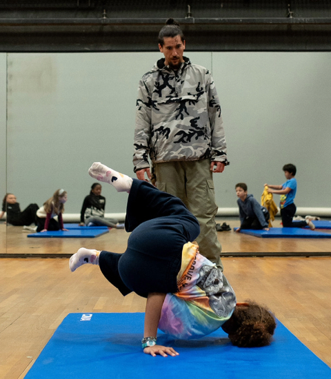 HIP-HOP / BREAKDANCE