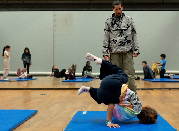 HIP-HOP / BREAKDANCE